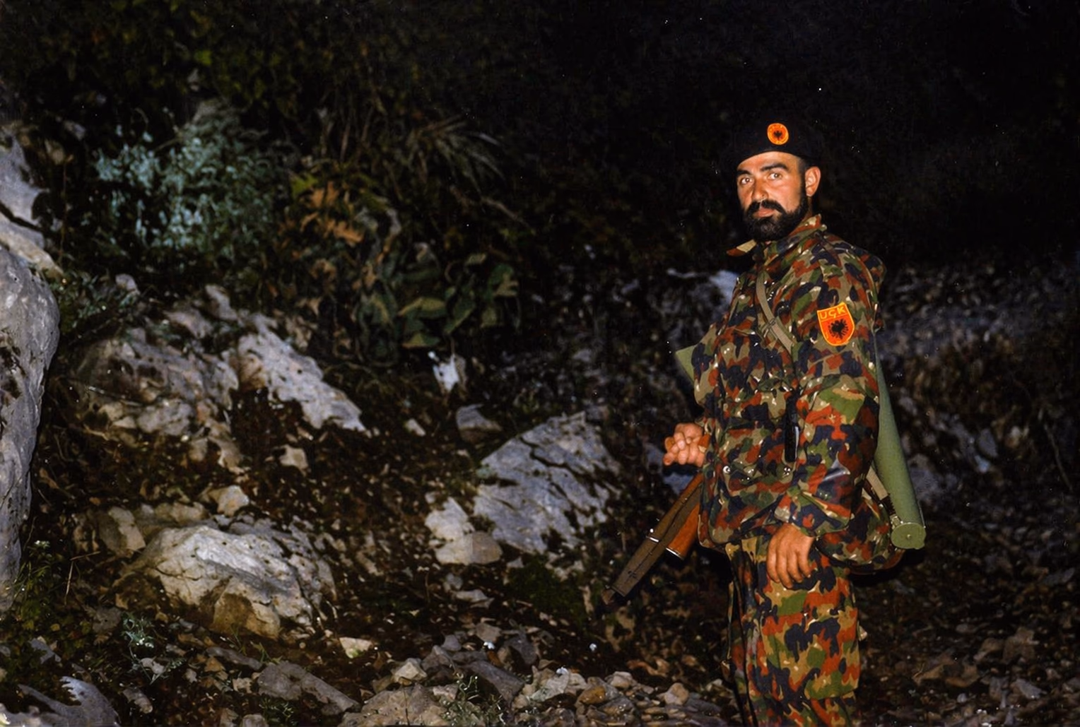 Driton Veliu (1971–1999), Hero i Kosovës, që ra në betejën e Koshares më 11 prill 1999